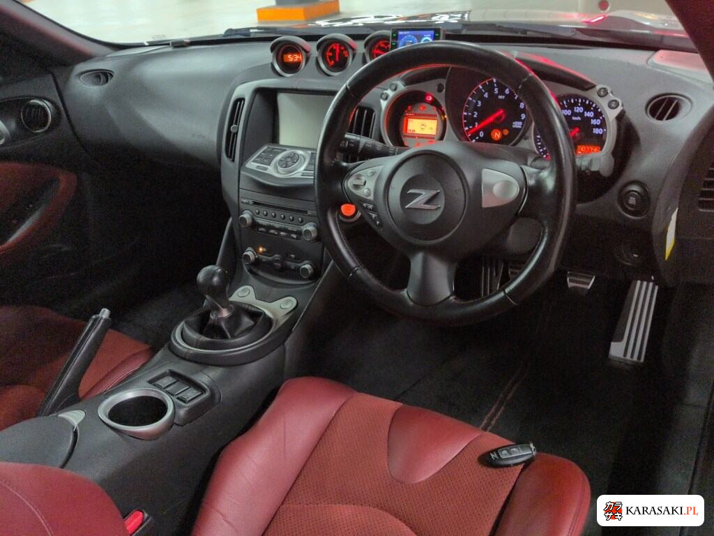 Nissan Fairlady Z 2010 z aukcji japońskiej