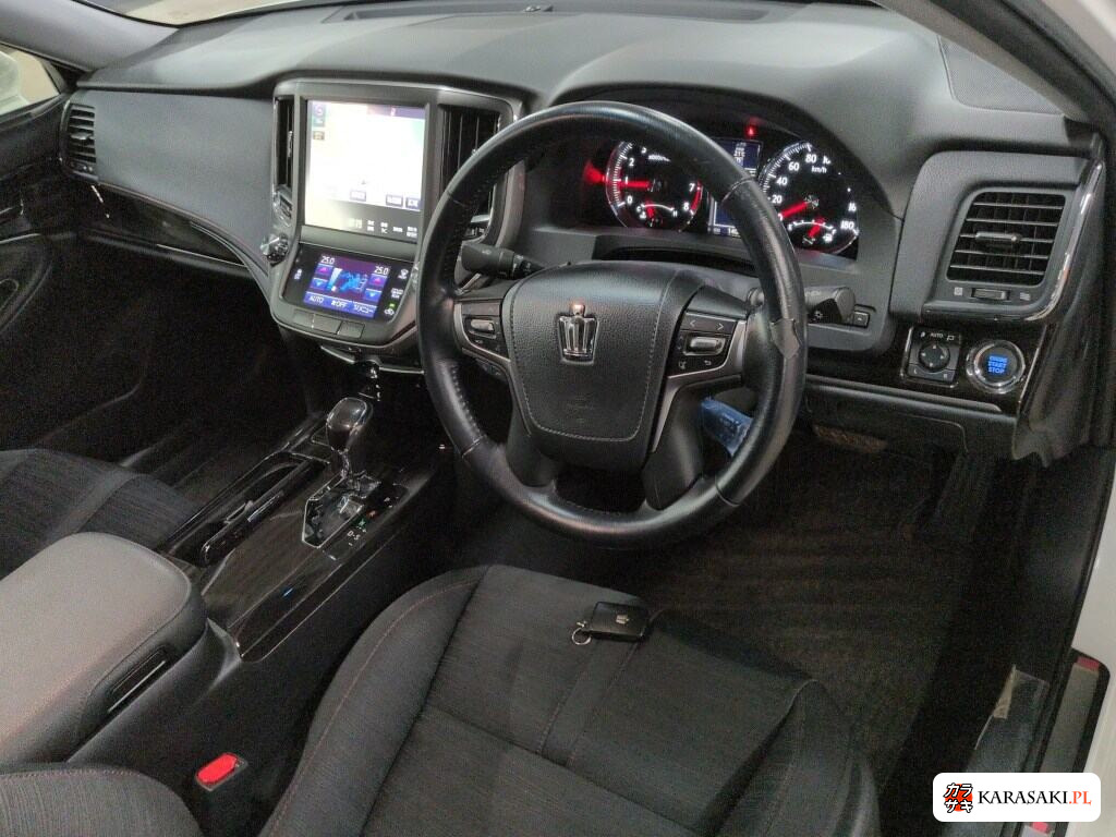 Toyota Crown 2016 z aukcji japońskiej