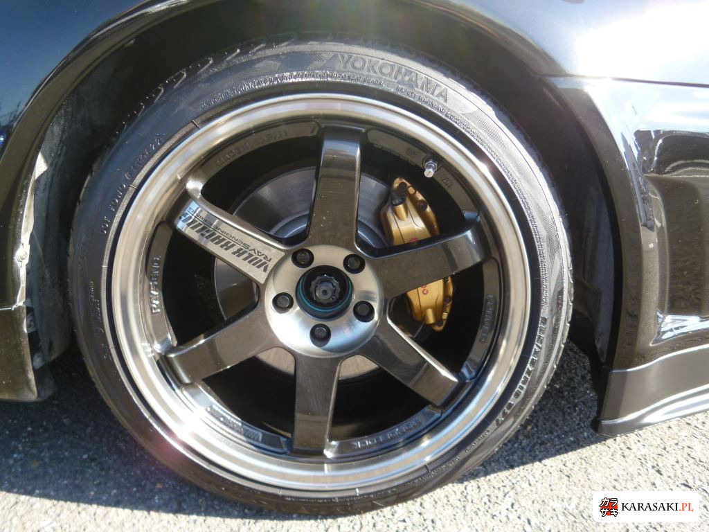 Nissan Skyline 1999 z aukcji japońskiej
