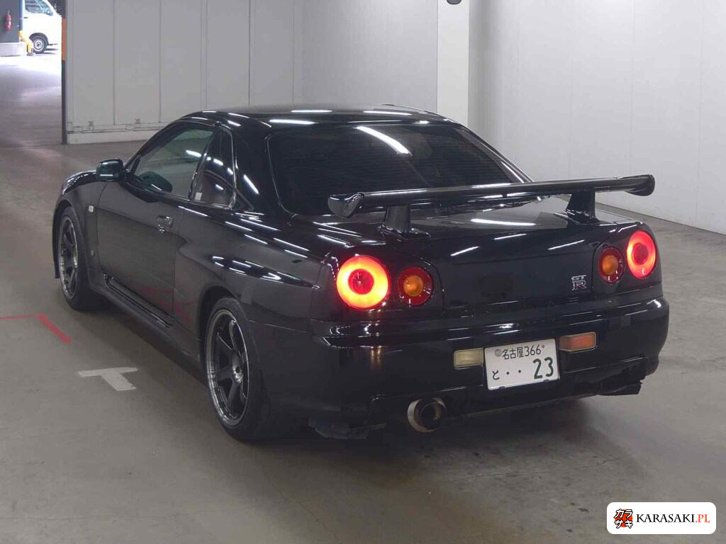 Nissan Skyline 1999 z aukcji japońskiej