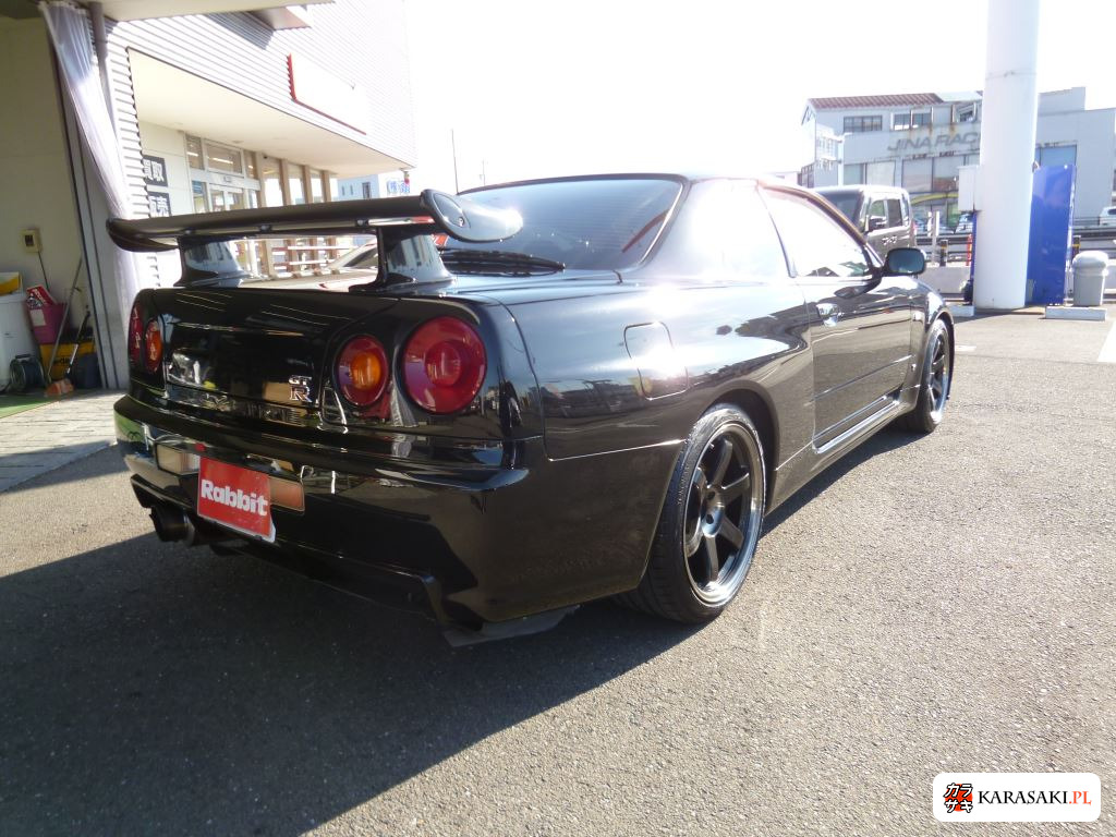 Nissan Skyline 1999 z aukcji japońskiej