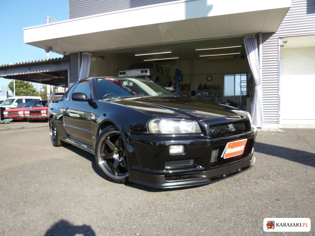 Nissan Skyline 1999 z aukcji japońskiej