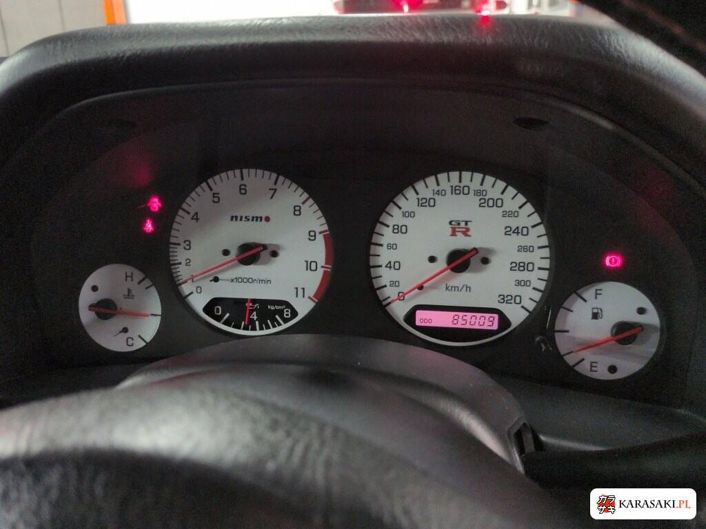 Nissan Skyline 1999 z aukcji japońskiej