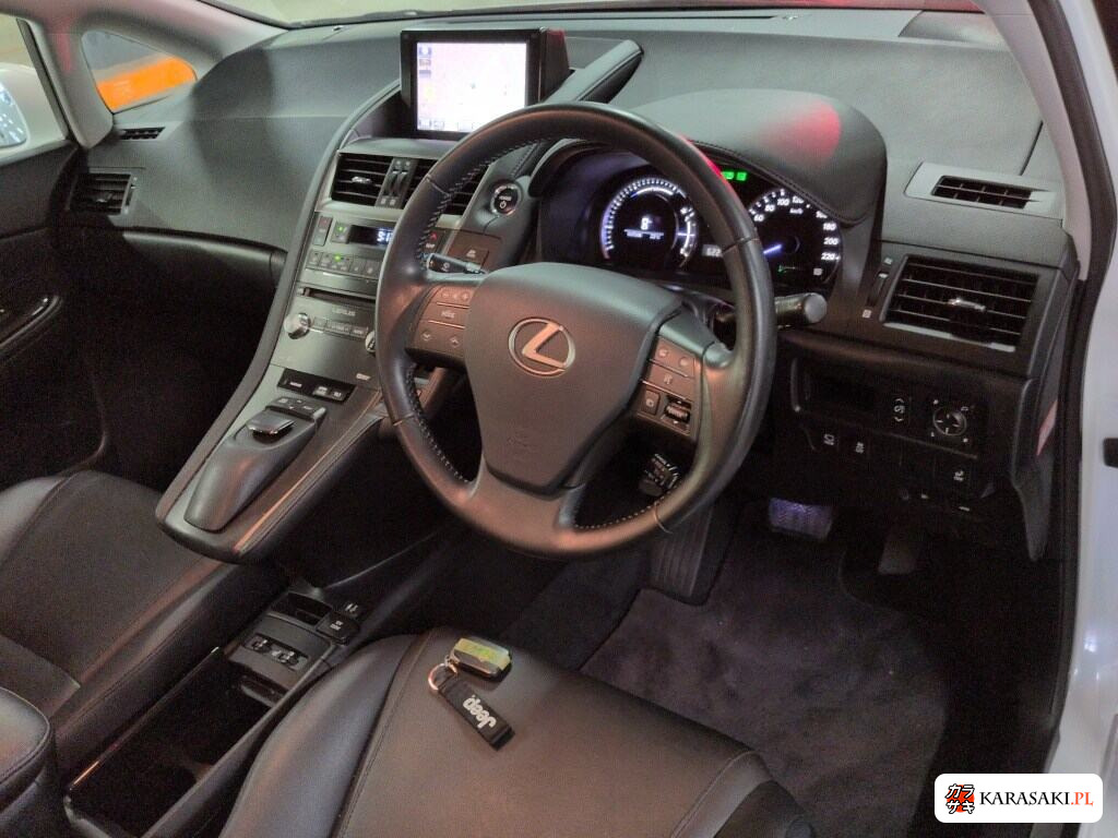 Lexus HS 2014 z aukcji japońskiej