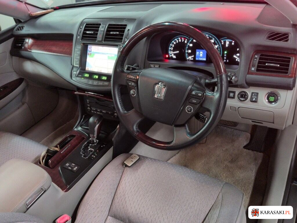 Toyota Crown 2008 z aukcji japońskiej