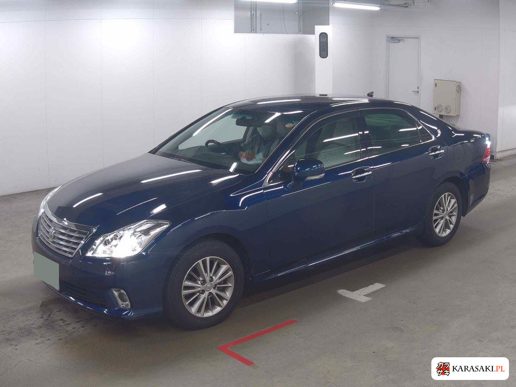 Toyota Crown 2010 z aukcji japońskiej