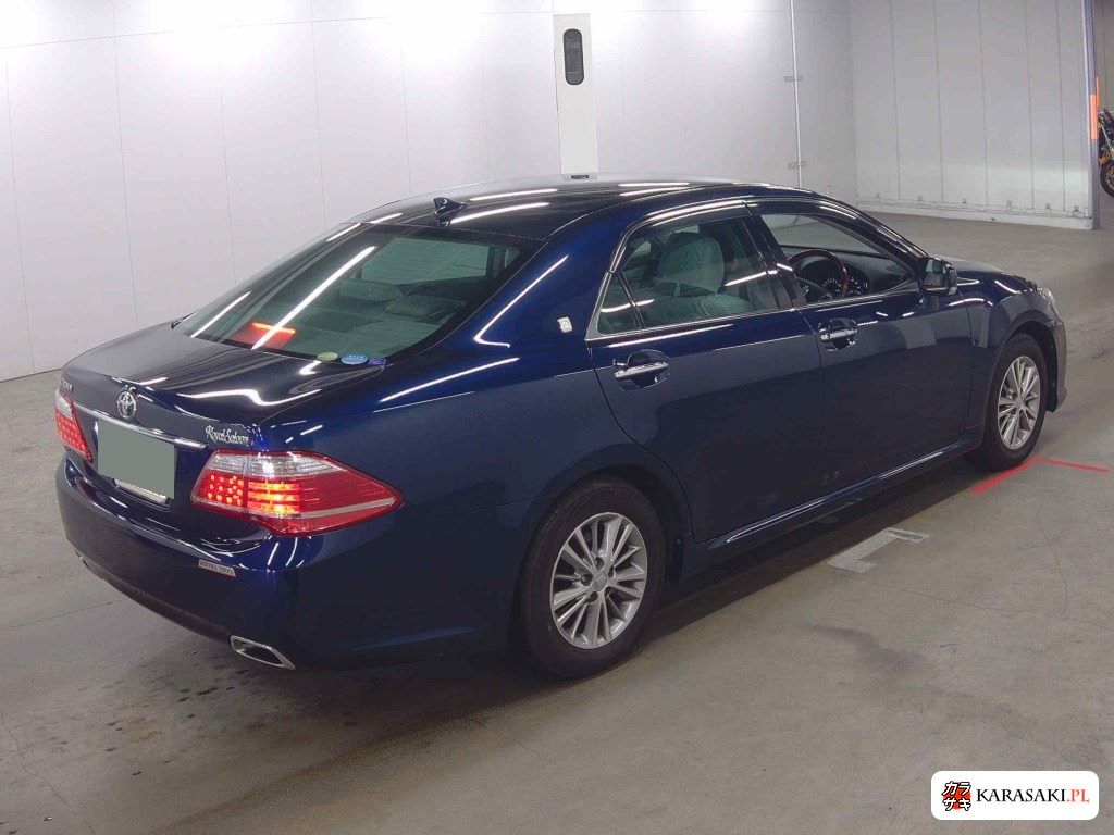 Toyota Crown 2010 z aukcji japońskiej