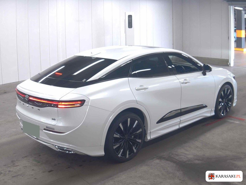 Toyota Crown Crossover 2023 z aukcji japońskiej