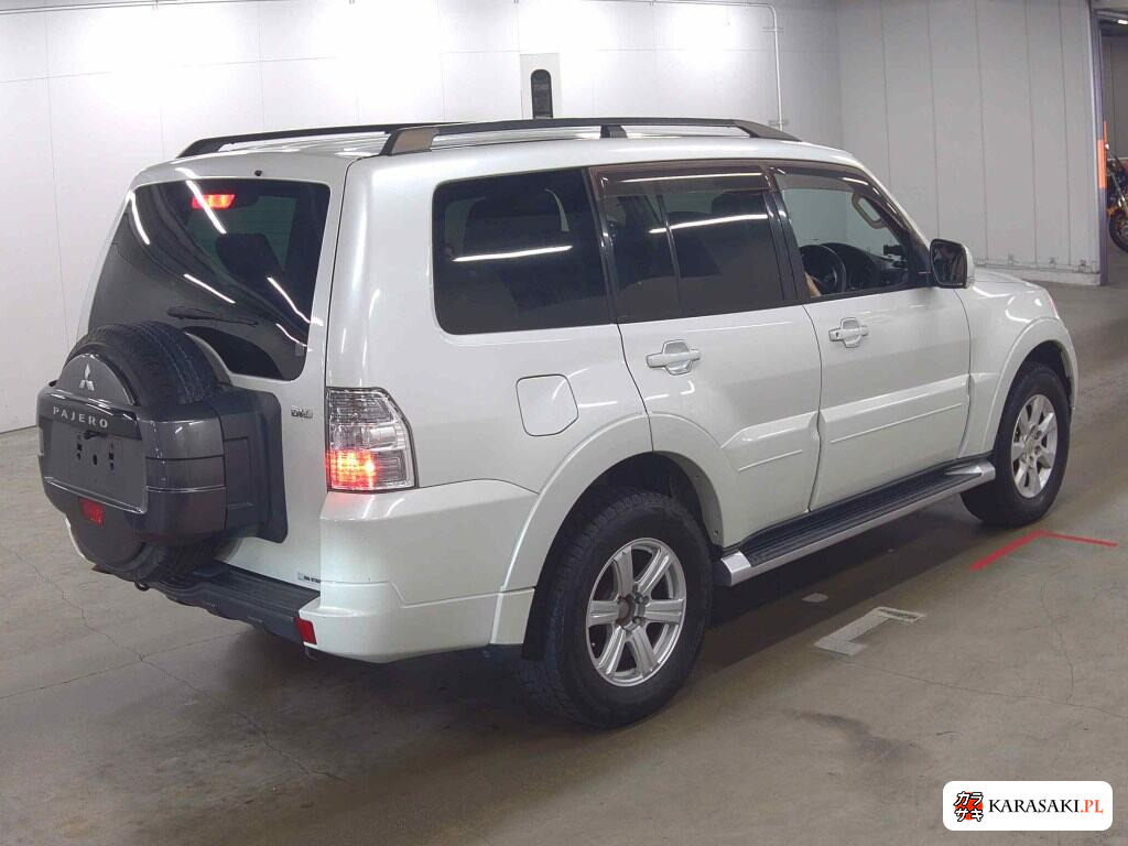 Mitsubishi Pajero 2013 z aukcji japońskiej