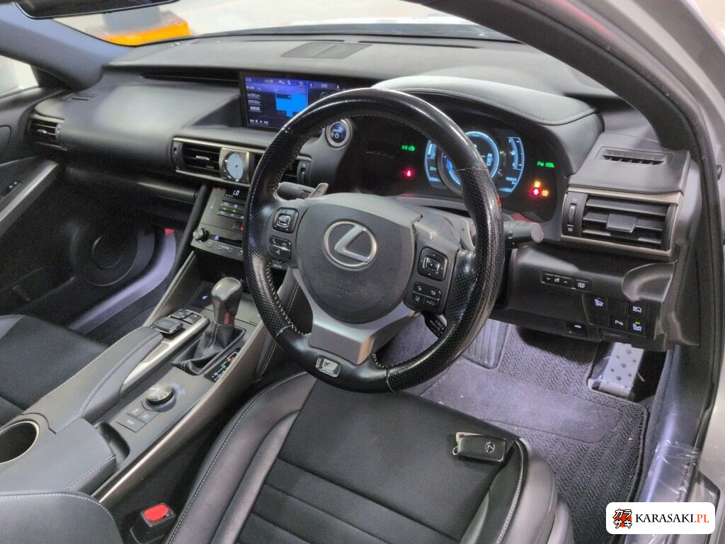 Lexus Is 2017 z aukcji japońskiej