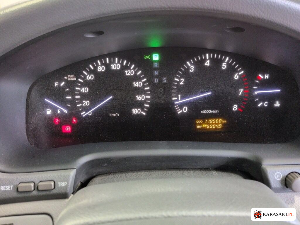 Toyota Celsior 2004 z aukcji japońskiej