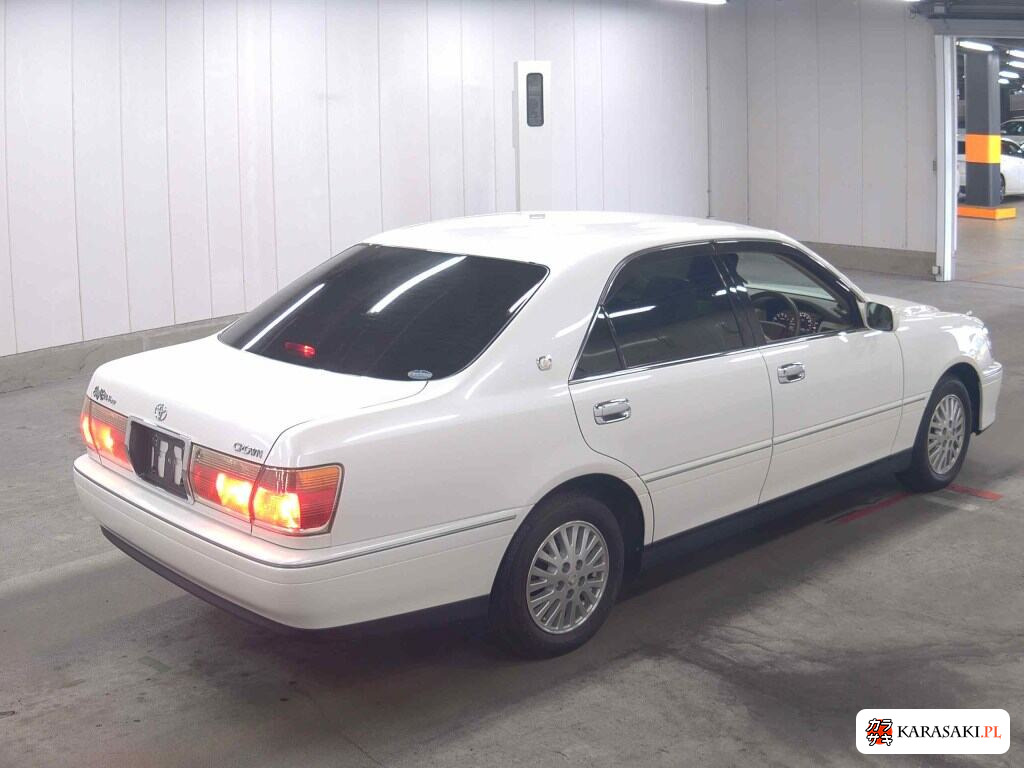 Toyota Crown 2001 z aukcji japońskiej
