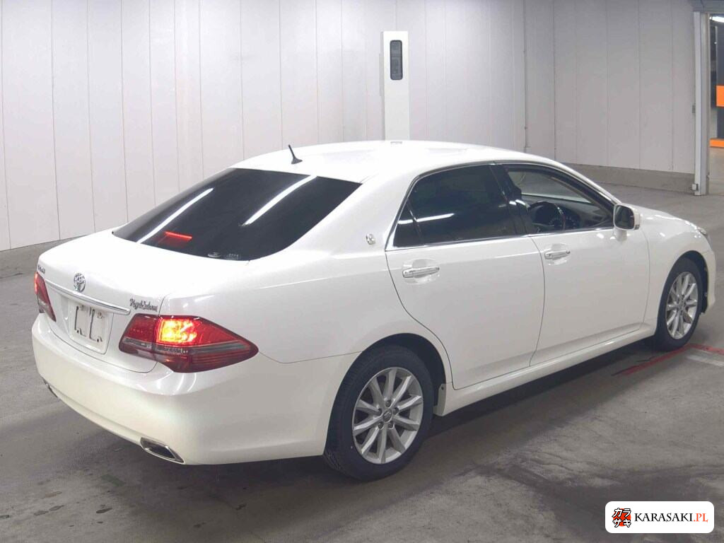 Toyota Crown 2009 z aukcji japońskiej