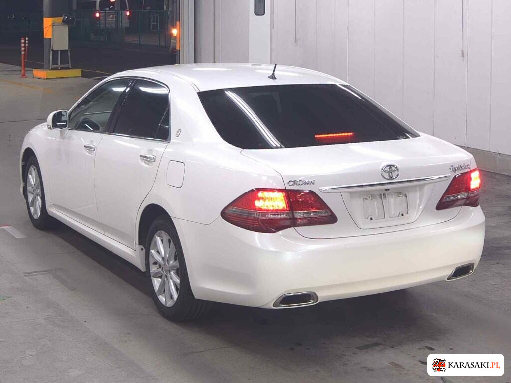 Toyota Crown 2009 z aukcji japońskiej