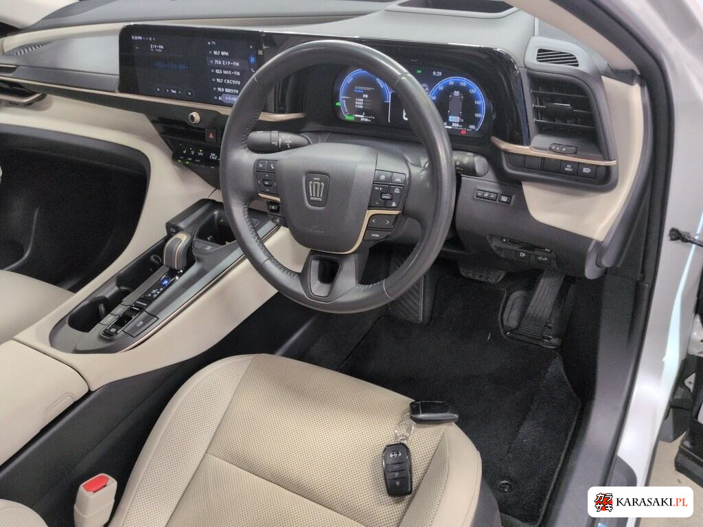 Toyota Crown Crossover 2022 z aukcji japońskiej