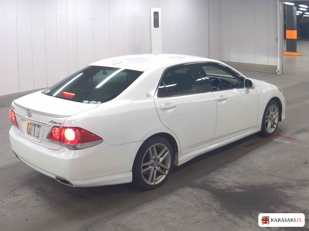 Toyota Crown 2010 z aukcji japońskiej