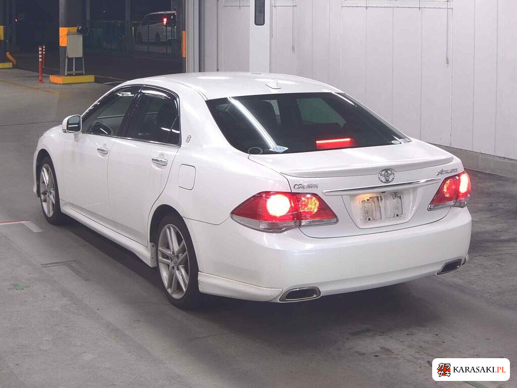 Toyota Crown 2010 z aukcji japońskiej