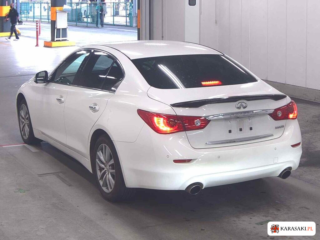 Nissan Skyline 2016 z aukcji japońskiej