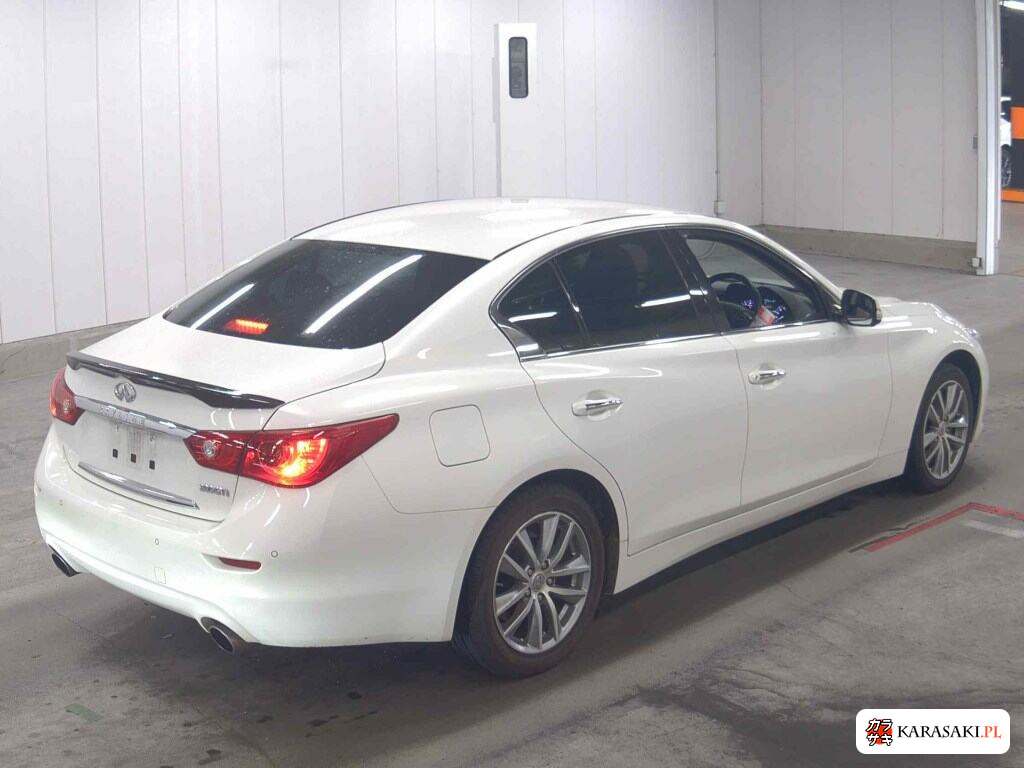 Nissan Skyline 2016 z aukcji japońskiej