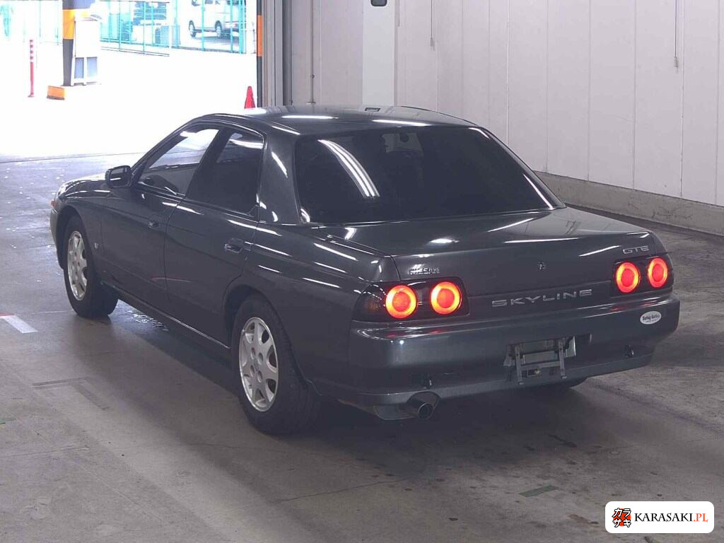 Nissan Skyline 1993 z aukcji japońskiej