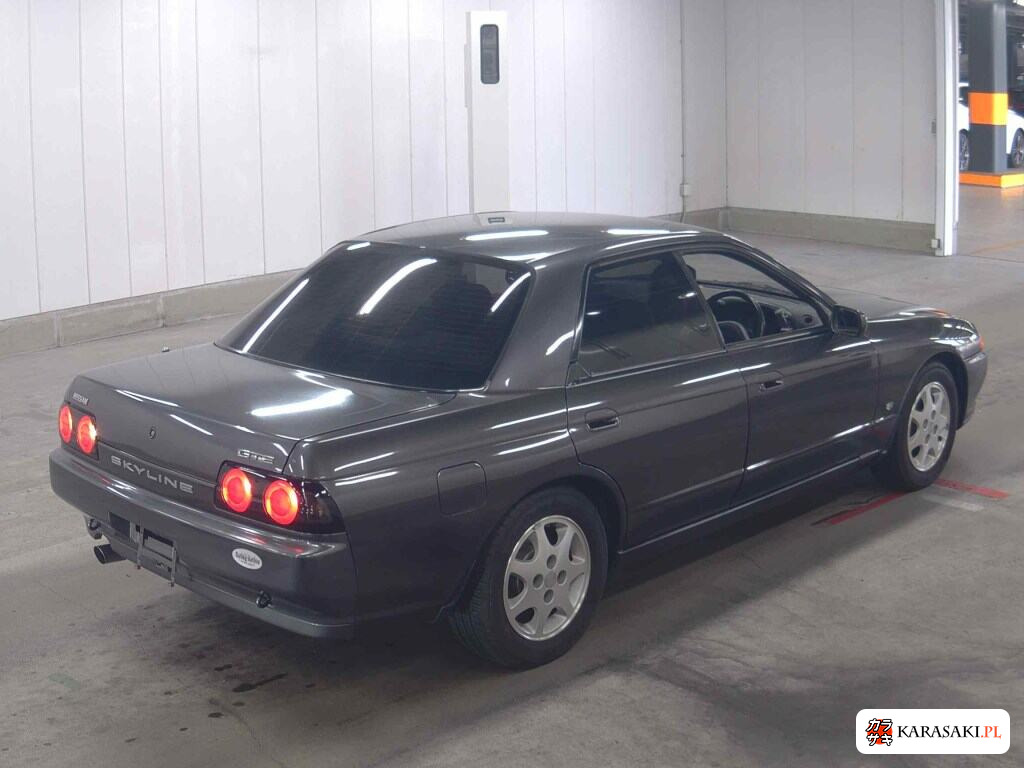 Nissan Skyline 1993 z aukcji japońskiej