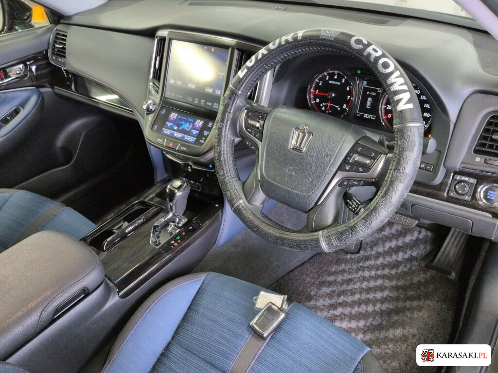 Toyota Crown 2017 z aukcji japońskiej