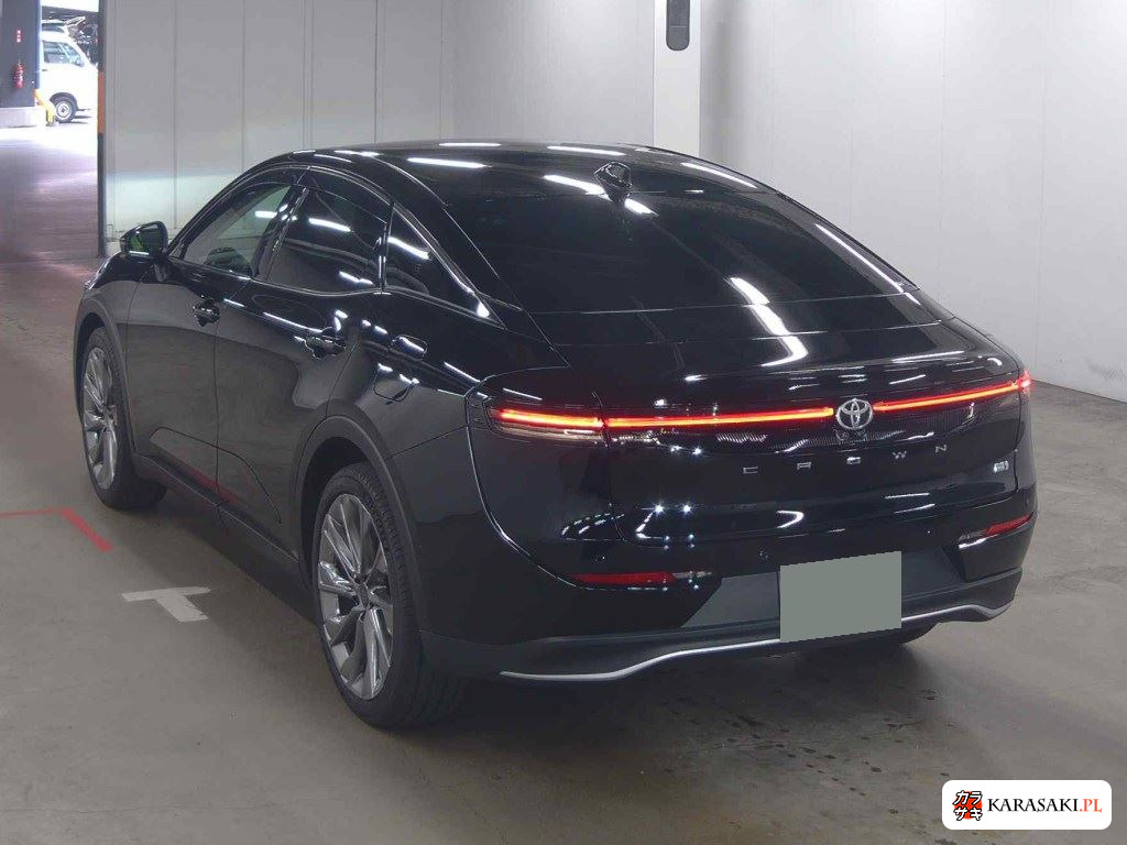Toyota Crown Crossover 2023 z aukcji japońskiej
