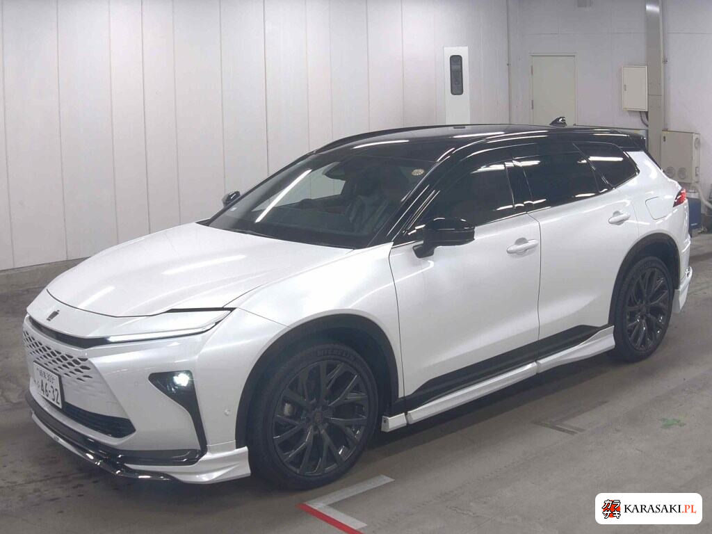 Toyota Crown Estate 2025 z aukcji japońskiej