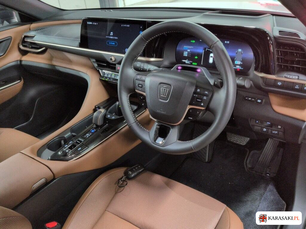 Toyota Crown Estate 2025 z aukcji japońskiej