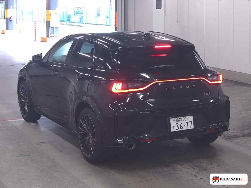 Lexus LBX 2024 z aukcji japońskiej