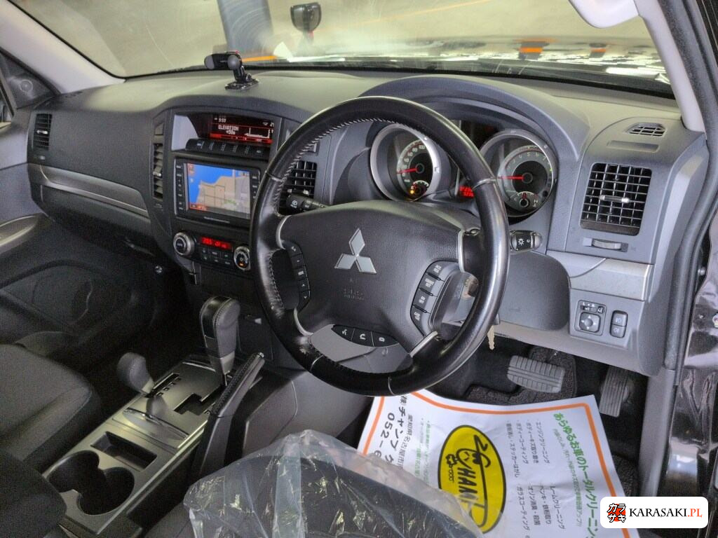Mitsubishi Pajero 2012 z aukcji japońskiej