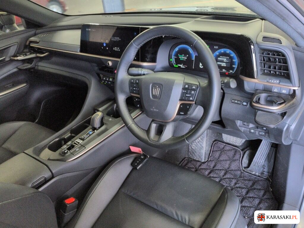 Toyota Crown Crossover 2023 z aukcji japońskiej