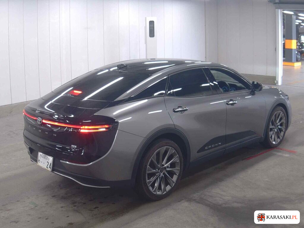 Toyota Crown Crossover 2023 z aukcji japońskiej