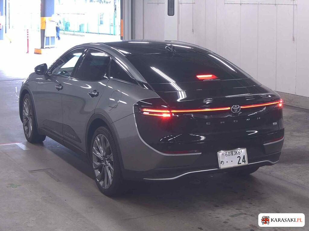 Toyota Crown Crossover 2023 z aukcji japońskiej