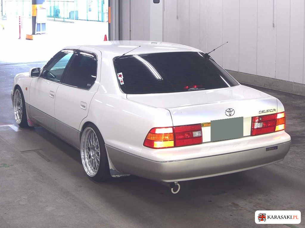 Toyota Celsior 2000 z aukcji japońskiej