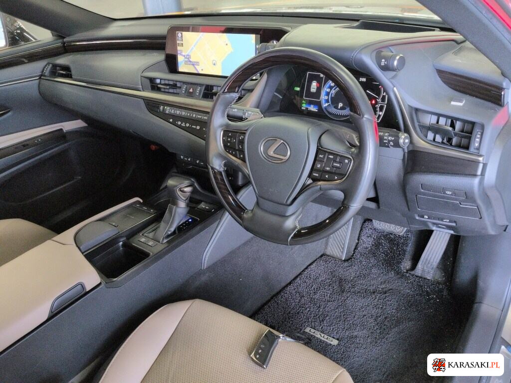 Lexus Es 2019 z aukcji japońskiej