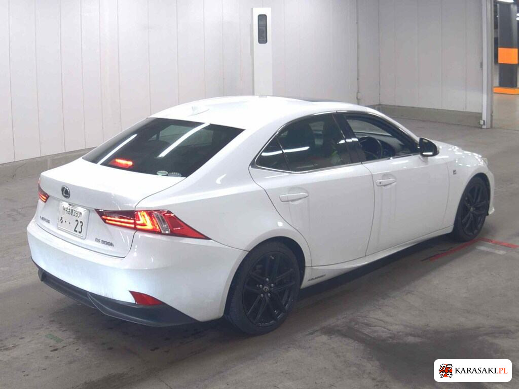 Lexus Is 2015 z aukcji japońskiej