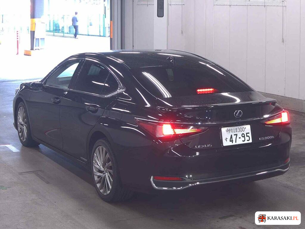 Lexus Es 2021 з японського аукціону