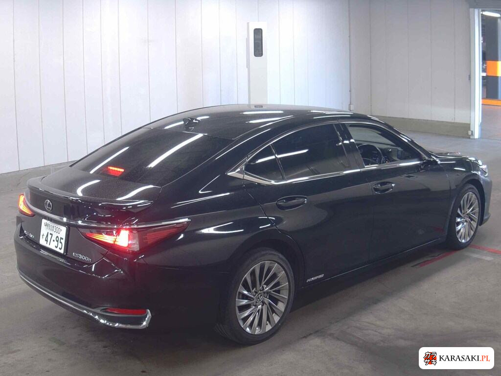 Lexus Es 2021 з японського аукціону