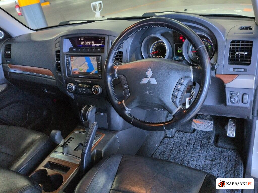Mitsubishi Pajero 2008 z aukcji japońskiej