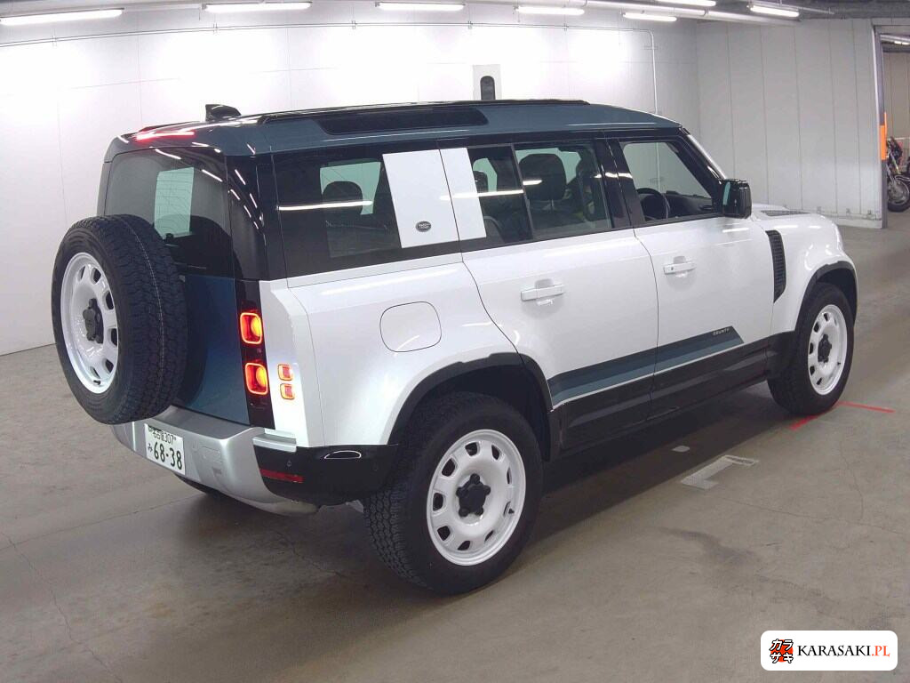 Land Rover Defender 2024 z aukcji japońskiej