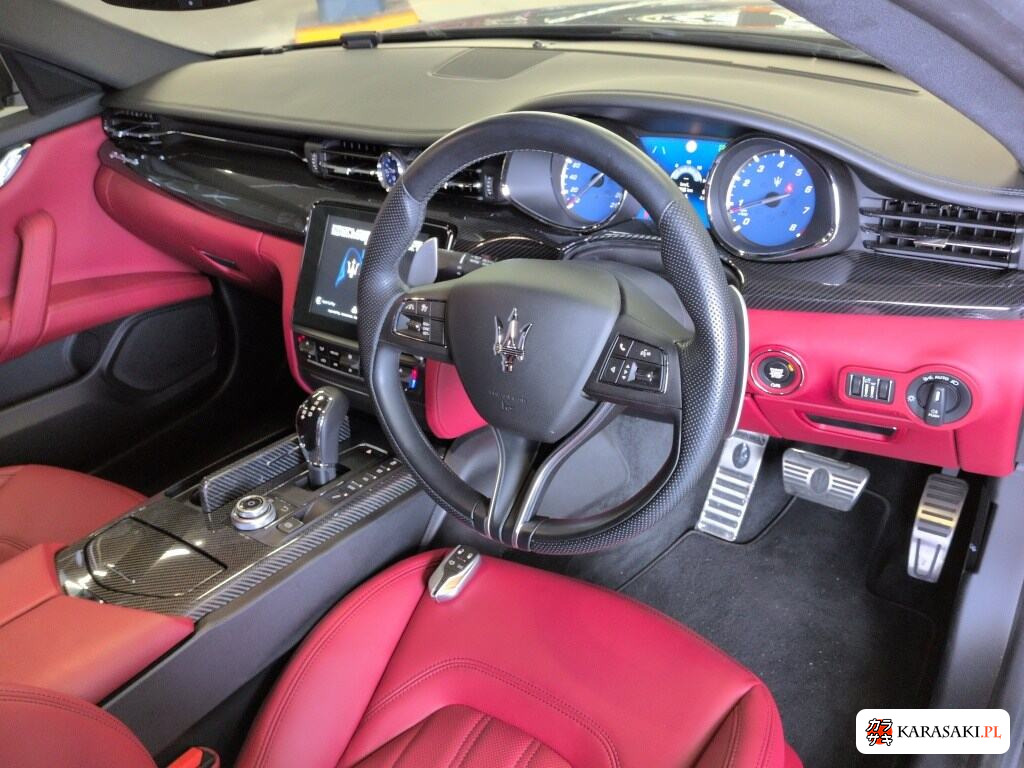 Maserati Quattroporte 2018 z aukcji japońskiej