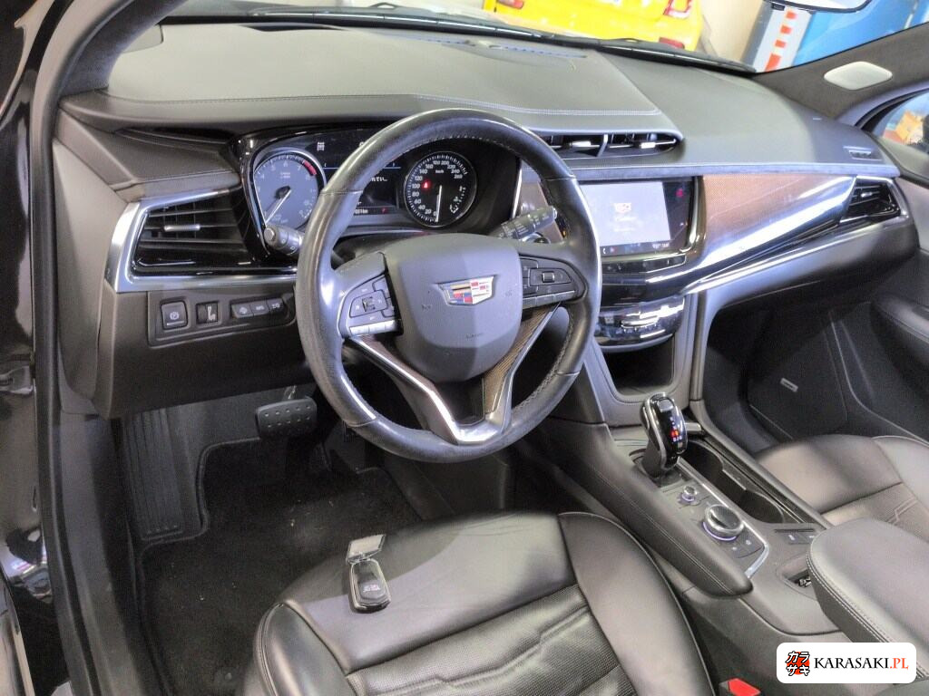 Cadillac XT6 2020 z aukcji japońskiej