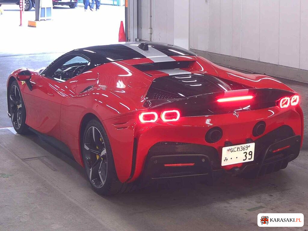 Ferrari SF90 Stradale 2021 z aukcji japońskiej