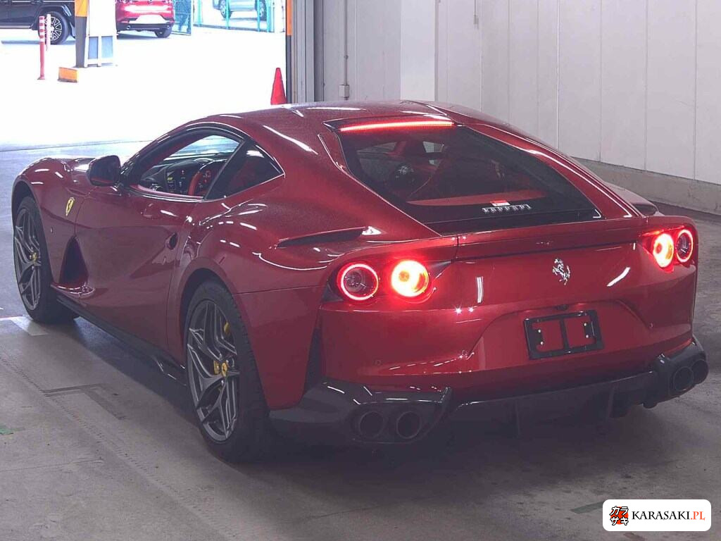 Ferrari 812SUPERFAST 2017 z aukcji japońskiej
