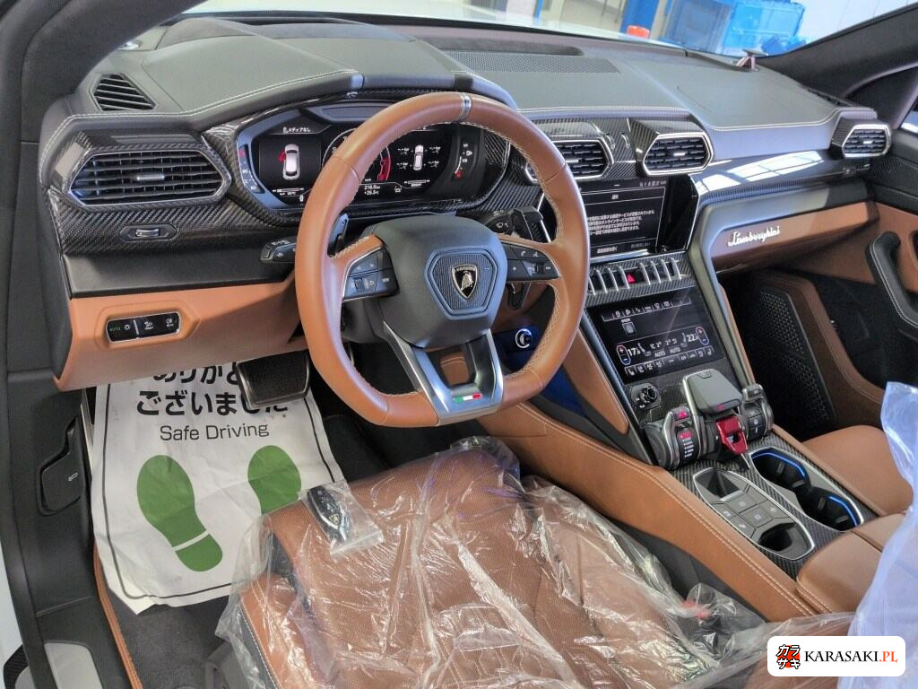 Lamborghini Urus 2025 z aukcji japońskiej