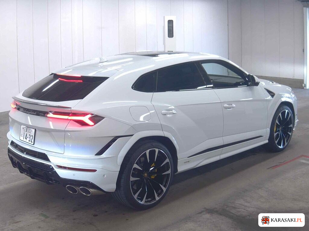 Lamborghini Urus 2025 z aukcji japońskiej