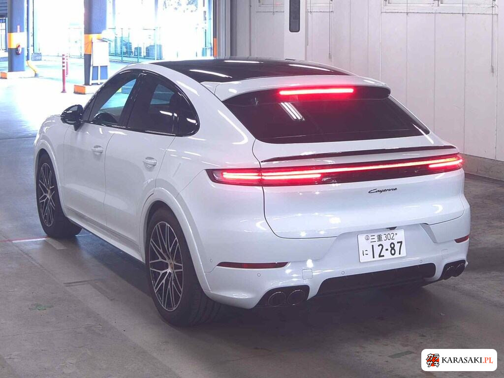 Porsche Cayenne Coupe 2026 z aukcji japońskiej