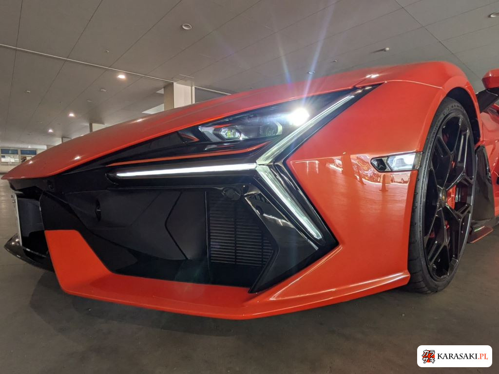 Lamborghini Revuelto 2025 z aukcji japońskiej