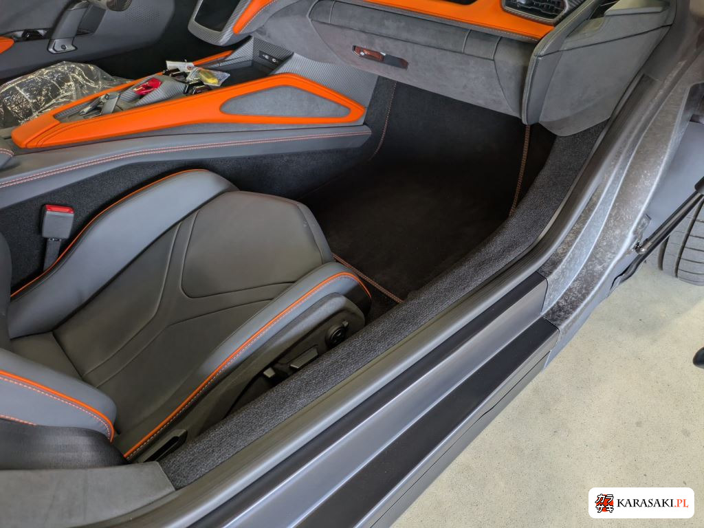 Lamborghini Revuelto 2025 z aukcji japońskiej
